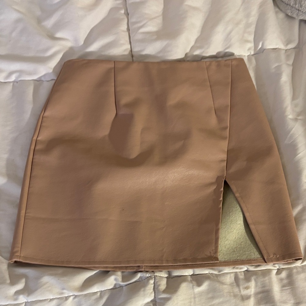 Superdown Nude Mini Skirt
